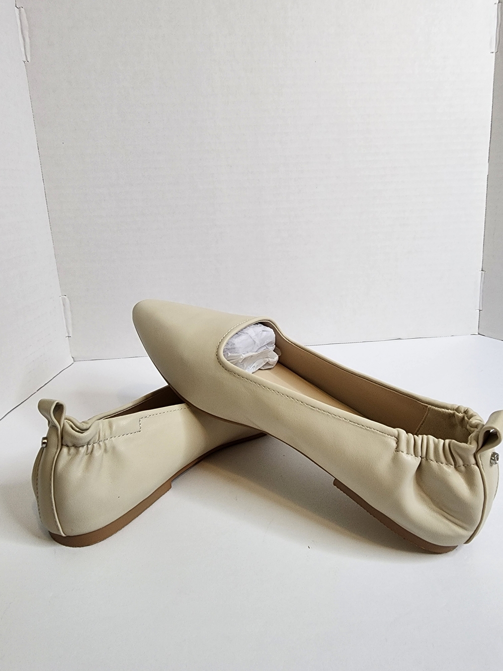 French Connection Emee Ecru Flats with Rouched Heel. NIB. Women's Sz 10